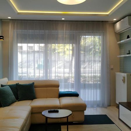 Luna Apartment Будапеща Екстериор снимка