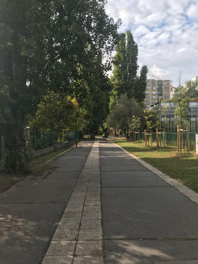 Luna Apartment Будапеща Екстериор снимка