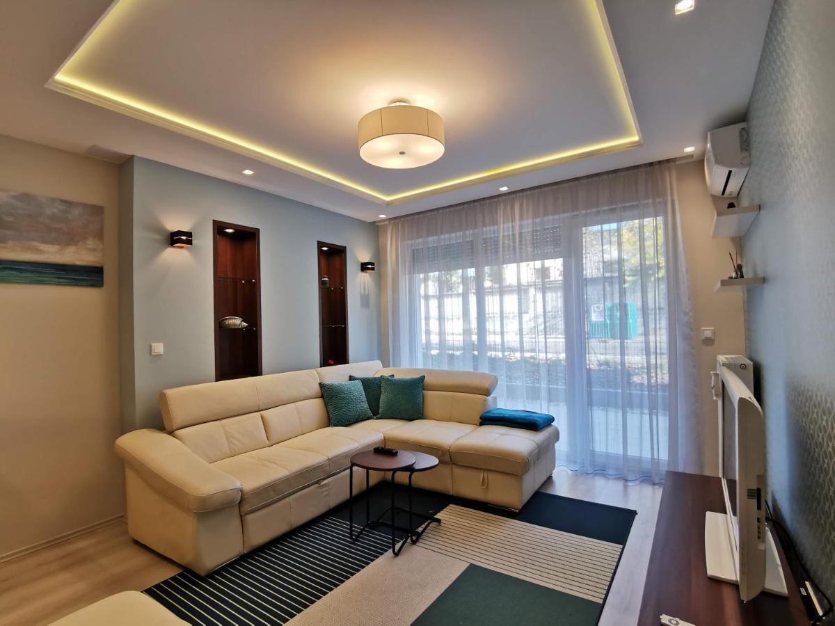 Luna Apartment Будапеща Екстериор снимка