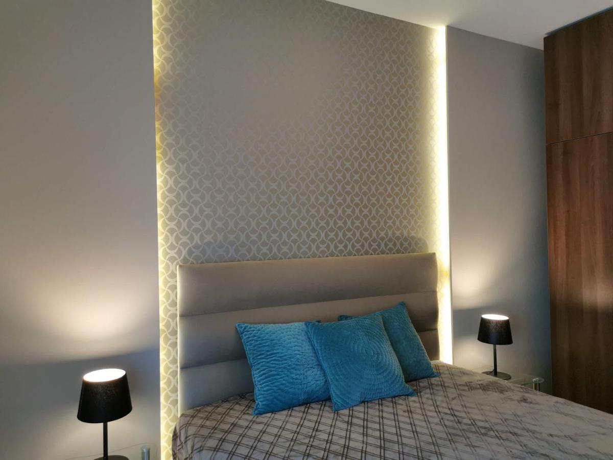 Luna Apartment Будапеща Екстериор снимка