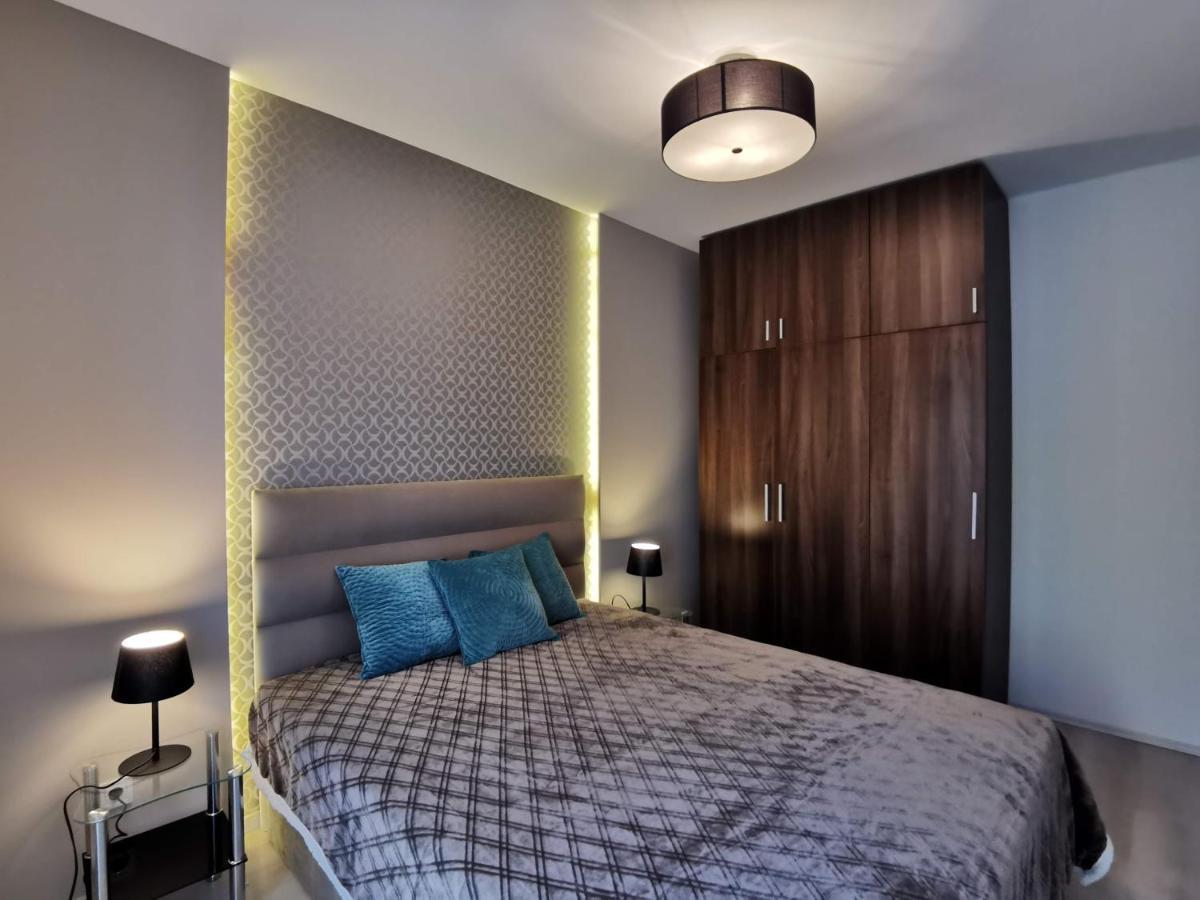 Luna Apartment Будапеща Екстериор снимка